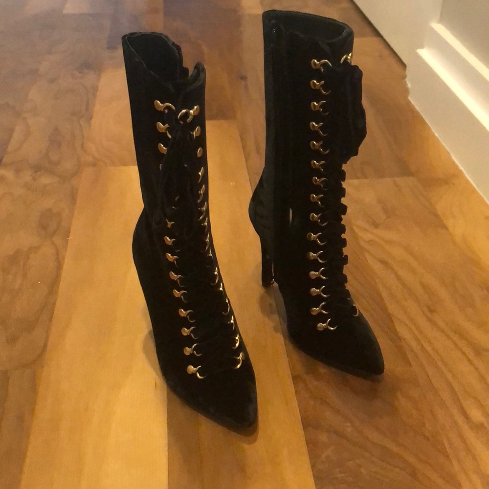 Brand new never worn Alice & Olivia boots